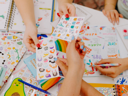 Acheter Stickers Village multicolore - 2,99 € en ligne sur La Petite Epicerie - Loisirs créatifs