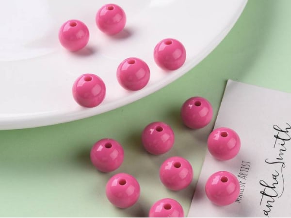 Acheter Lot de 50 perles rondes en acrylique - Camélia - 2,59 € en ligne sur La Petite Epicerie - Loisirs créatifs