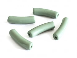Acheter Lot de 5 perles tubes opaques en résine 6 mm - Vert sauge - 1,99 € en ligne sur La Petite Epicerie - Loisirs créatifs