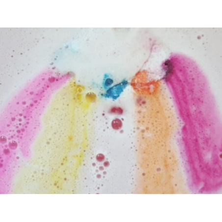 Acheter Boule de bain licorne Arc-en-ciel - Bomb Cosmetics - 5,69 € en ligne sur La Petite Epicerie - Loisirs créatifs