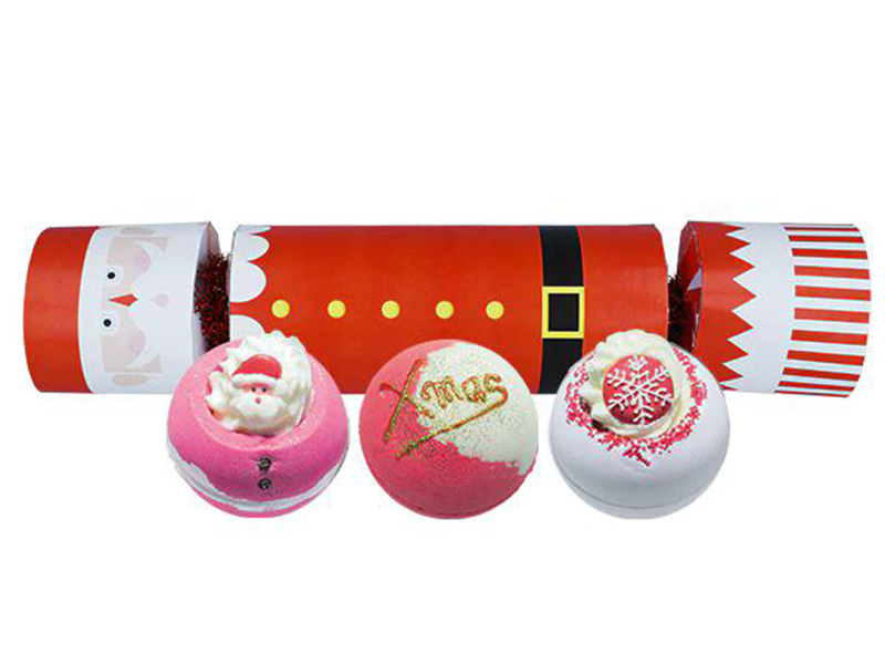 Acheter Crackers 3 boules de bain - Père Noël - Bomb Cosmetics - 16,29 € en ligne sur La Petite Epicerie - Loisirs créatifs