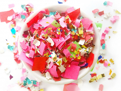Acheter Mélange de confettis de Noël Kitschy - Tons rose, rouge et or - 9,99 € en ligne sur La Petite Epicerie - Loisirs créa...