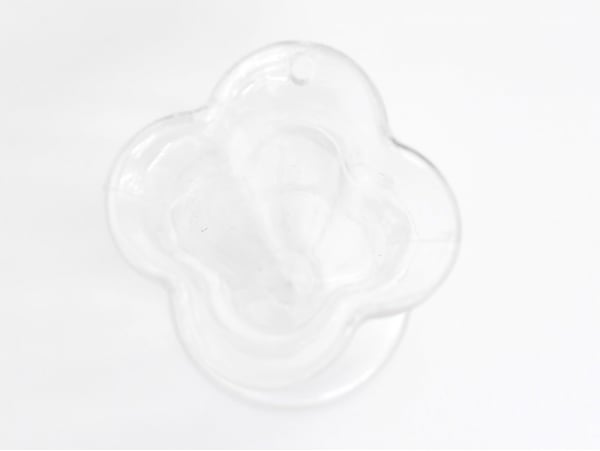 Acheter Pendentif coupe glacée - trèfle - 1,89 € en ligne sur La Petite Epicerie - Loisirs créatifs