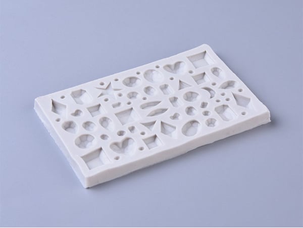 Créez des formes pour vos objets en jesmonite avec ce moule silicone !