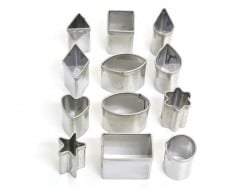 Acheter 12 mini emporte-pièces - géométriques - 6,95 € en ligne sur La Petite Epicerie - Loisirs créatifs
