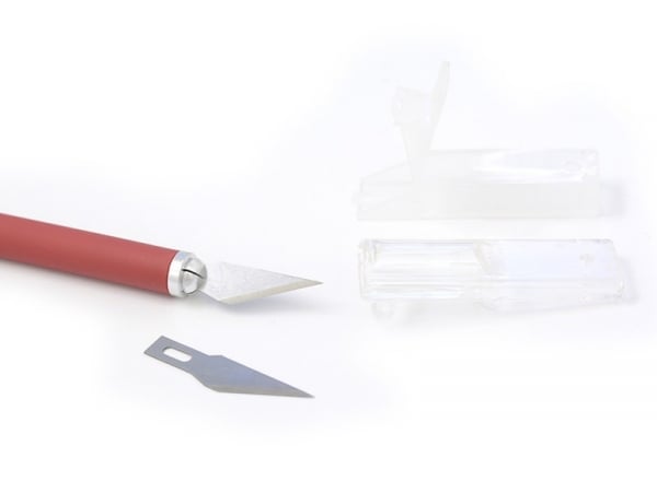 Acheter Cutter scalpel + lame de rechange - 3,65 € en ligne sur La Petite Epicerie - Loisirs créatifs
