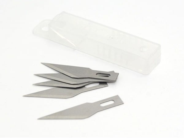Acheter Cutter scalpel : 5 lames de rechange - 2,85 € en ligne sur La Petite Epicerie - Loisirs créatifs