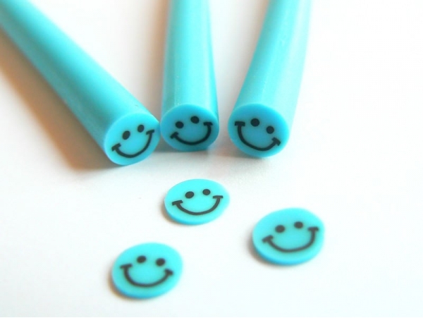 Acheter Cane sourire Bleu- en pâte polymère pour le modelage - 0,49 € en ligne sur La Petite Epicerie - Loisirs créatifs