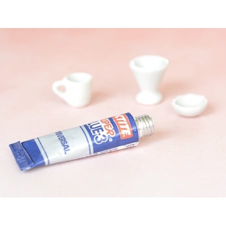 Acheter Tube de Colle Super glue universelle avec applicateur ultra fin - 3 g - 7,00 € en ligne sur La Petite Epicerie - Lois...