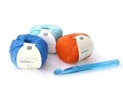 Acheter Crochet fluo 15 mm - Plastique - 3,35 € en ligne sur La Petite Epicerie - Loisirs créatifs