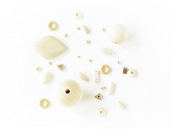 Acheter 10 perles en bois - Triangle 5 mm - 2,19 € en ligne sur La Petite Epicerie - Loisirs créatifs