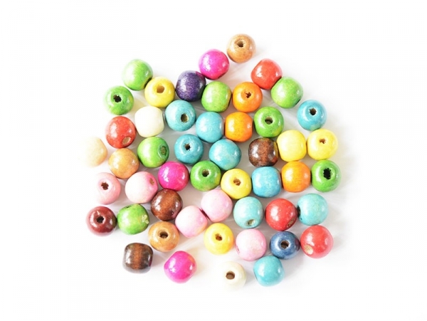 Acheter 50 perles rondes multicolores en bois vernis - 14 mm - 2,59 € en ligne sur La Petite Epicerie - Loisirs créatifs