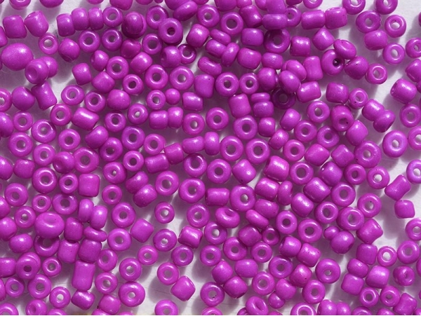Acheter Tube de 350 perles de rocailles opaques - violet clair - 0,99 € en ligne sur La Petite Epicerie - Loisirs créatifs