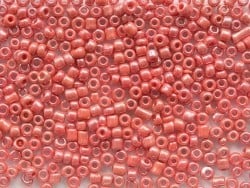 Acheter Tube de 350 perles de rocailles opaques nacrées - rouge tomate - 0,99 € en ligne sur La Petite Epicerie - Loisirs cré...