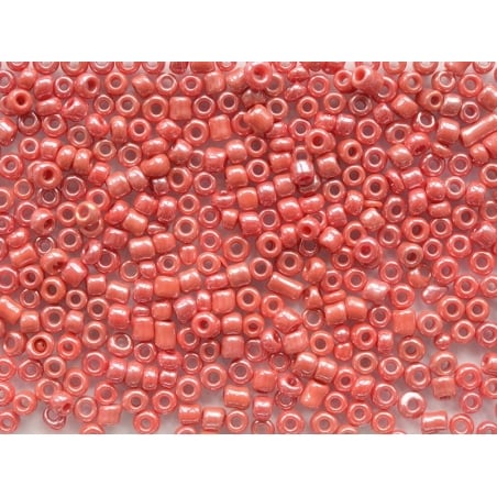 Acheter Tube de 350 perles de rocailles opaques nacrées - rouge tomate - 0,99 € en ligne sur La Petite Epicerie - Loisirs cré...