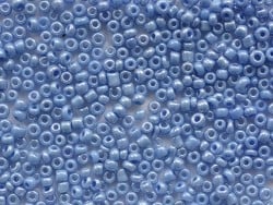 Acheter Tube de 350 perles de rocailles opaques nacrées - bleu moyen - 0,99 € en ligne sur La Petite Epicerie - Loisirs créatifs
