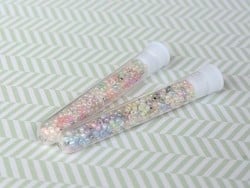 Acheter Tube de 350 perles ceylons - multicolore foncé - 0,99 € en ligne sur La Petite Epicerie - Loisirs créatifs