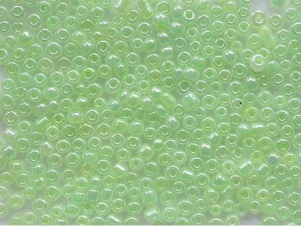 Acheter Tube de 350 perles ceylons - vert moyen - 0,99 € en ligne sur La Petite Epicerie - Loisirs créatifs