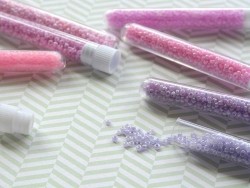 Acheter Tube de 350 perles ceylons - violet lilas - 0,99 € en ligne sur La Petite Epicerie - Loisirs créatifs