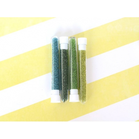 Acheter Tube de 350 perles transparentes - vert sapin - 0,99 € en ligne sur La Petite Epicerie - Loisirs créatifs
