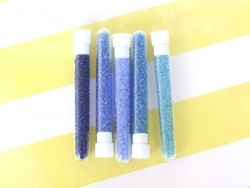 Acheter Tube de 350 perles transparentes - turquoise foncé - 0,99 € en ligne sur La Petite Epicerie - Loisirs créatifs