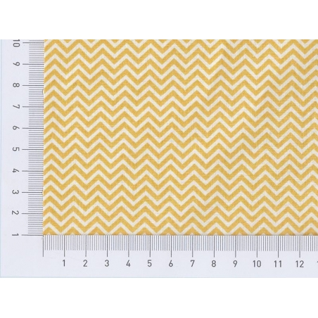 Acheter Tissu chevrons - jaune - 1,79 € en ligne sur La Petite Epicerie - Loisirs créatifs
