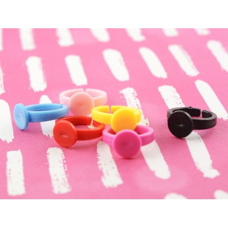 Acheter Support de bague pour enfant en plastique - rouge - 0,19 € en ligne sur La Petite Epicerie - Loisirs créatifs