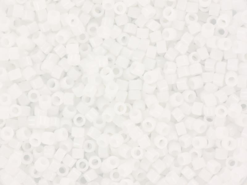 Acheter Miyuki delicas 11/0 - Opaque white 200 - 1,99 € en ligne sur La Petite Epicerie - Loisirs créatifs