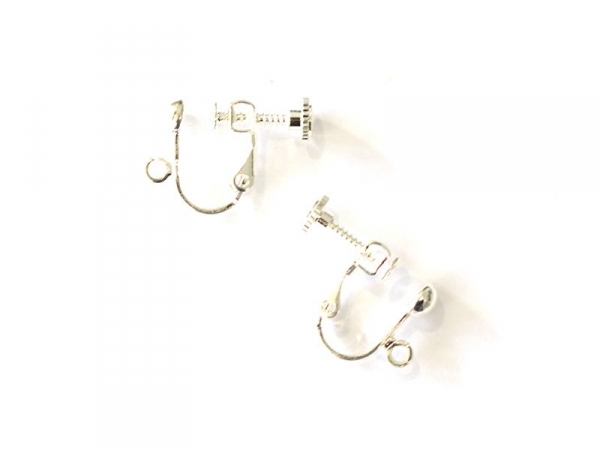 Acheter 1 paire de boucles d'oreilles clip à vis - argenté clair - 1,09 € en ligne sur La Petite Epicerie - Loisirs créatifs