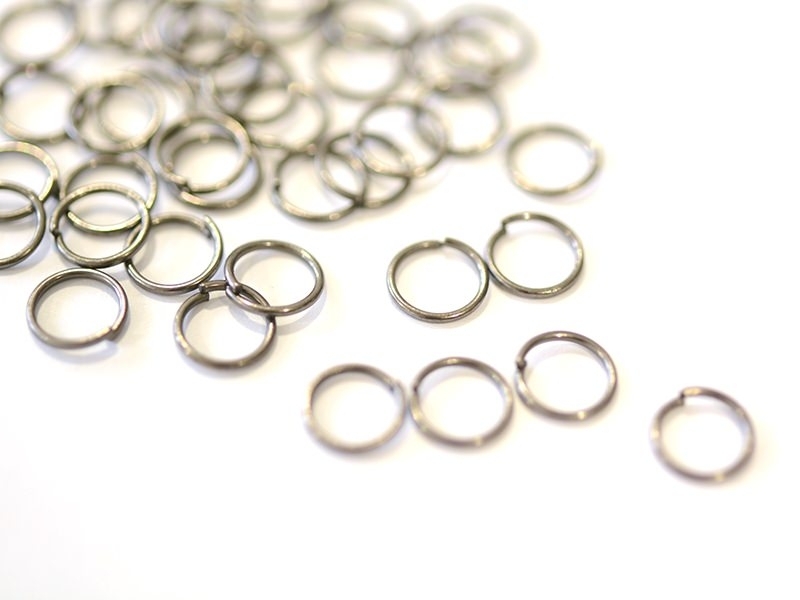 Acheter 100 anneaux argenté foncé - 7 mm - 0,99 € en ligne sur La Petite Epicerie - Loisirs créatifs