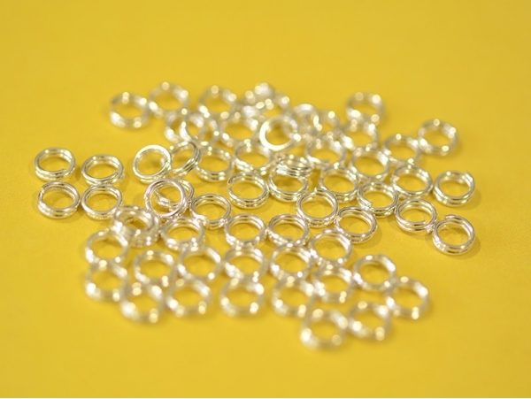 Acheter 100 anneaux doubles argenté clair - 5 mm - 0,69 € en ligne sur La Petite Epicerie - Loisirs créatifs