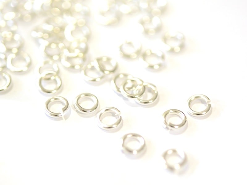 Acheter 100 anneaux argenté clair - 5 mm - 2,19 € en ligne sur La Petite Epicerie - Loisirs créatifs