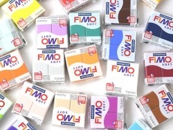Acheter Pâte Fimo Soft Prune 63 - 2,19 € en ligne sur La Petite Epicerie - Loisirs créatifs