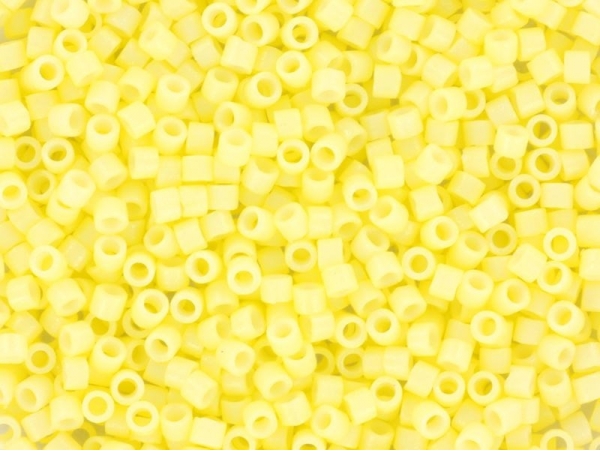 Miyuki delicas 11/0 - jaune citron opaque 2101 - 1 Miyuki delicas 11/0 - jaune citron opaque 2101 - 1