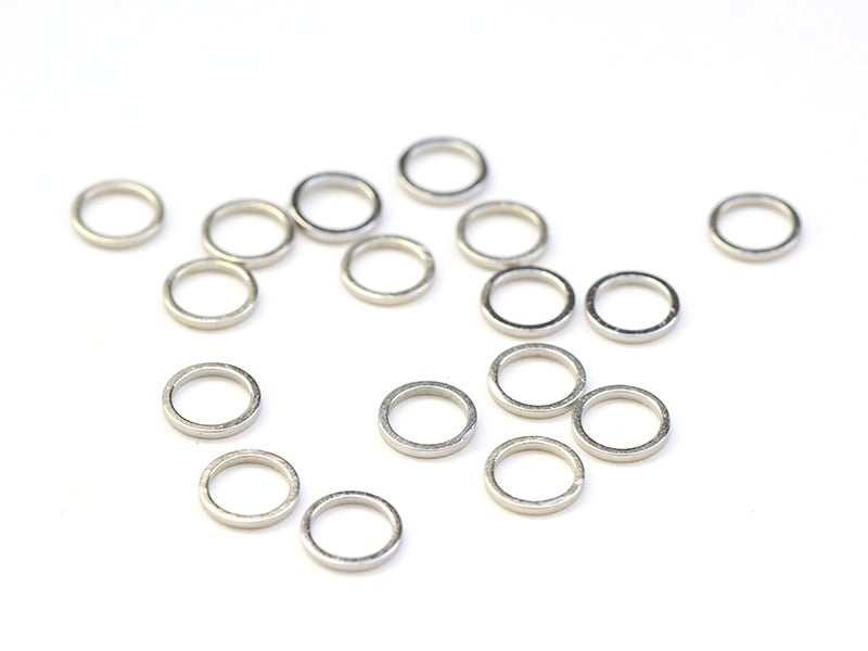 Acheter 1 petit anneau fermé rond 8 mm - argenté clair - 0,19 € en ligne sur La Petite Epicerie - Loisirs créatifs