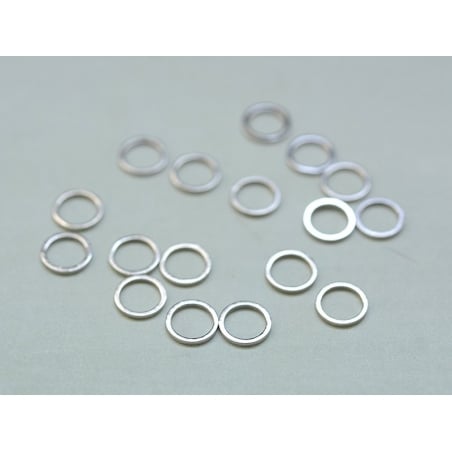 Acheter 1 petit anneau fermé rond 8 mm - argenté clair - 0,19 € en ligne sur La Petite Epicerie - Loisirs créatifs
