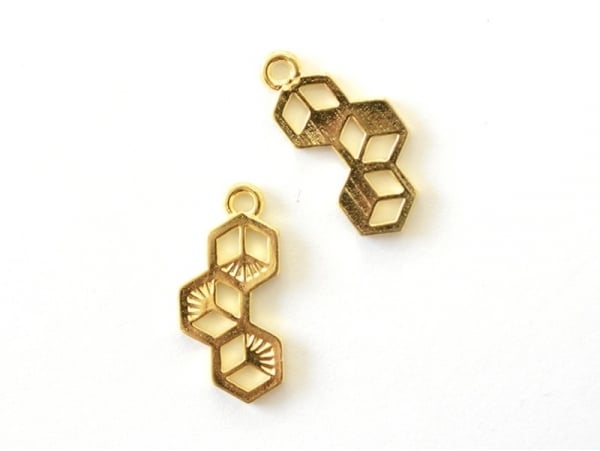 Acheter Breloque hexagones doré - 0,29 € en ligne sur La Petite Epicerie - Loisirs créatifs