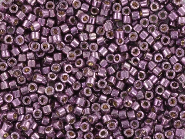 Miyuki Delicas 11/0 - violet aubergine métallique 1850 Miyuki - 1 Miyuki Delicas 11/0 - violet aubergine métallique 1850 Miyuki - 1