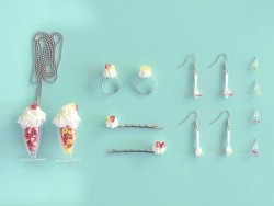 Acheter Kit DIY mes bijoux gourmands - coupe glacée - 24,99 € en ligne sur La Petite Epicerie - Loisirs créatifs