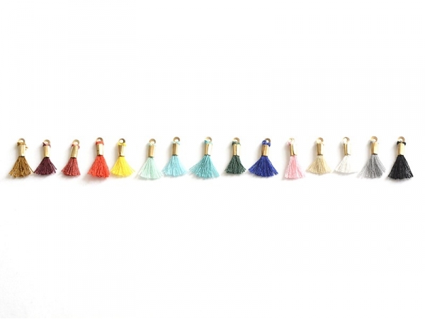Acheter breloque mini-pompon - turquoise - 0,29 € en ligne sur La Petite Epicerie - Loisirs créatifs