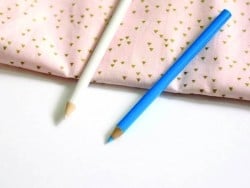 Acheter Kit de 2 crayons craie : bleu et blanc - 3,60 € en ligne sur La Petite Epicerie - Loisirs créatifs