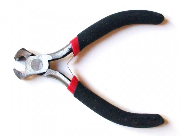 Side-cutting pliers - flat nose Side-cutting pliers - flat nose
