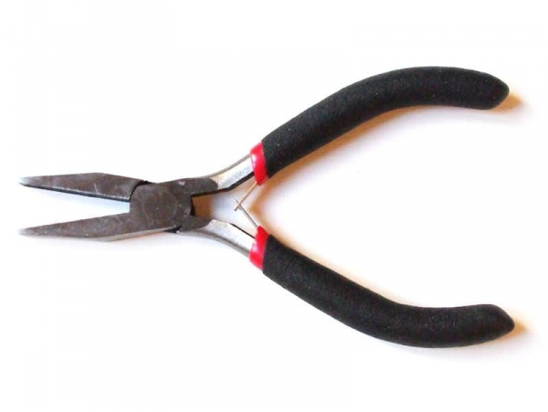 Flat-nose pliers - short head Flat-nose pliers - short head