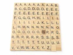 Acheter 100 lettres en bois - type scrabble - 5,99 € en ligne sur La Petite Epicerie - Loisirs créatifs