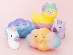 Acheter Squishy nuage rose - 9,99 € en ligne sur La Petite Epicerie - Loisirs créatifs