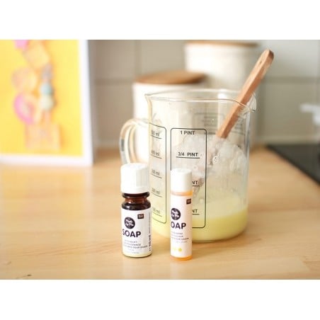 Acheter Huile parfumée pour savon 10 mL - Vanille - 5,49 € en ligne sur La Petite Epicerie - Loisirs créatifs