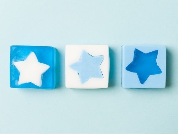 Acheter Colorant pour savon 10 mL - Bleu Roi - 4,49 € en ligne sur La Petite Epicerie - Loisirs créatifs