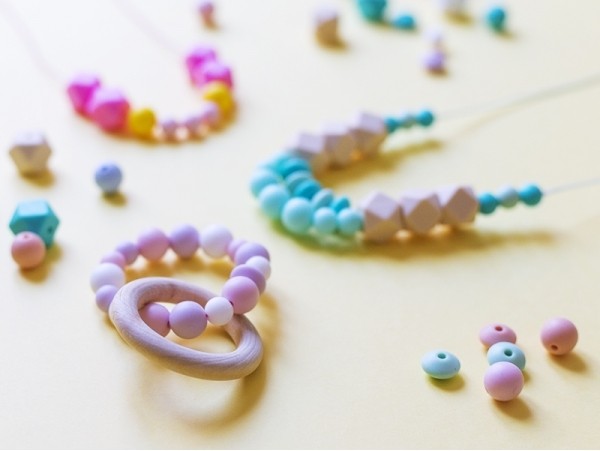 Acheter Perle géométrique de 14 mm en silicone - marbré - 0,99 € en ligne sur La Petite Epicerie - Loisirs créatifs