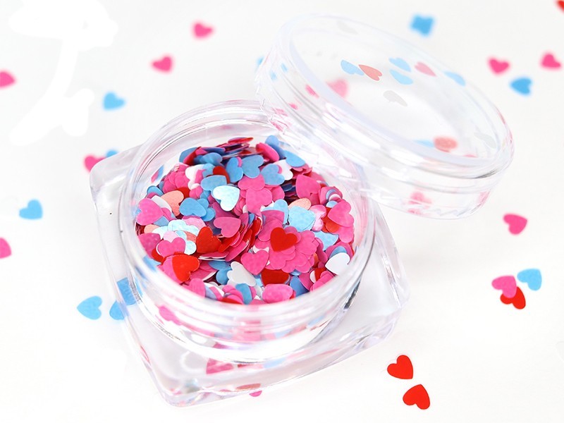 Acheter Paillettes quadricolores en forme de cœur - rose, bleu, blanc et rouge - 1,99 € en ligne sur La Petite Epicerie - Loi...
