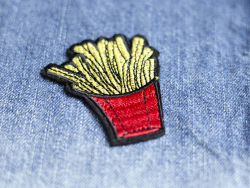 Acheter Écusson thermocollant - Barquette de frites - 2,99 € en ligne sur La Petite Epicerie - Loisirs créatifs